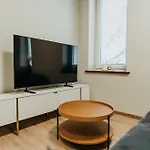 Castle Lakes - Aparthotel Legnica
