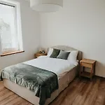 Castle Lakes - Aparthotel Legnica