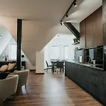 Aparthotel Castle Lakes - 3*