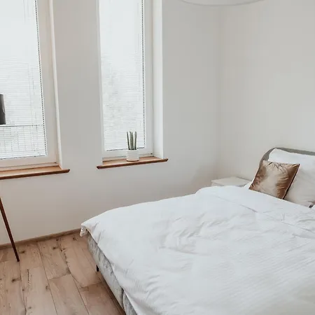 Aparthotel Castle Lakes -