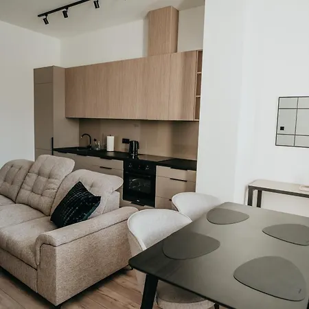 Hotel apartamentowy Castle Lakes -
