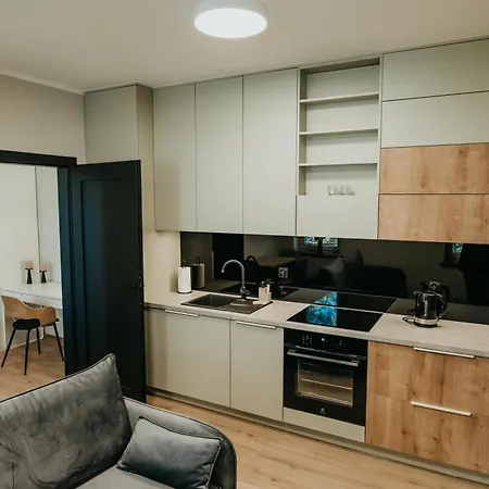 Aparthotel Castle Lakes - Legnica