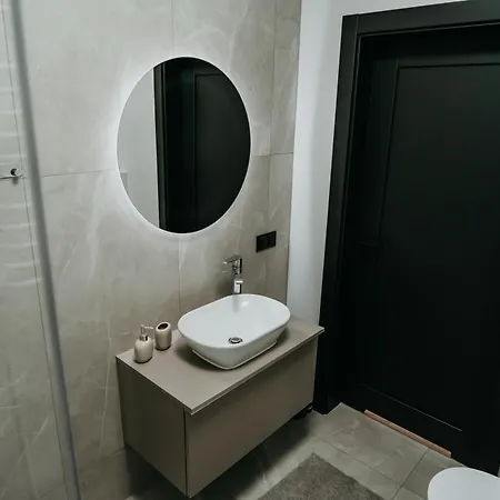 Hotel apartamentowy Castle Lakes - Legnica