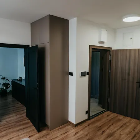 Hotel apartamentowy Castle Lakes - Legnica