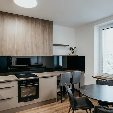 Castle Lakes - Hotel apartamentowy 3*