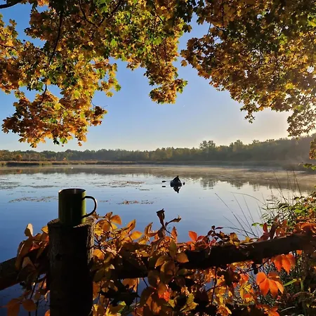 Апарт-отель Castle Lakes -
