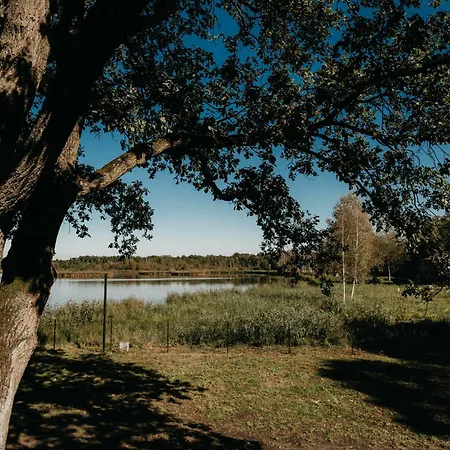 Aparthotel Castle Lakes - *