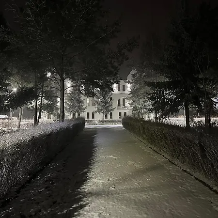 Апарт-отель Castle Lakes - Легница