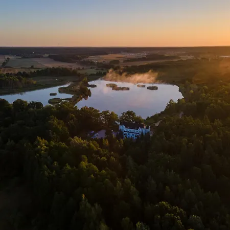 Hotel apartamentowy Castle Lakes - Legnica