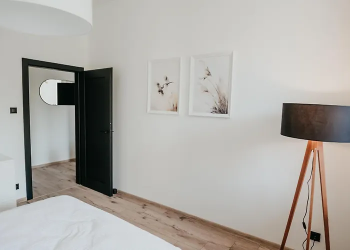 Aparthotel Castle Lakes -