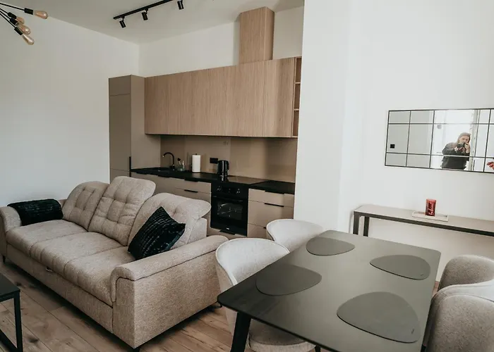 Aparthotel Castle Lakes -