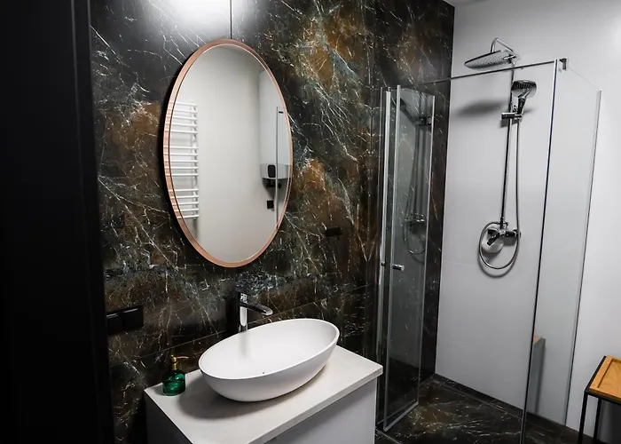 Aparthotel Castle Lakes -