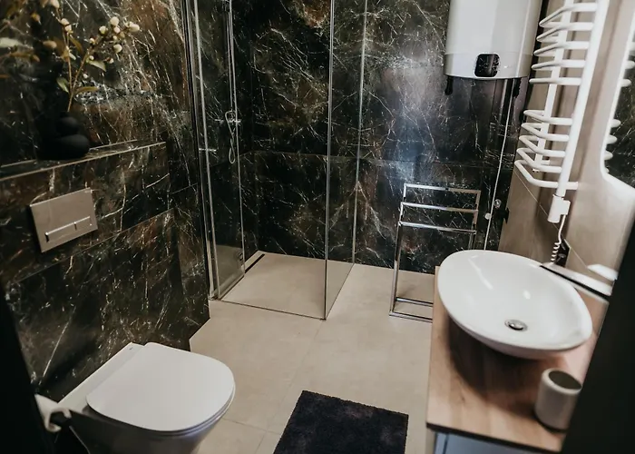 Castle Lakes - Aparthotel 3*