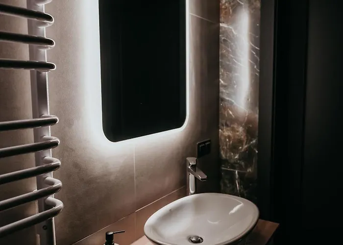 Aparthotel Castle Lakes - Legnica