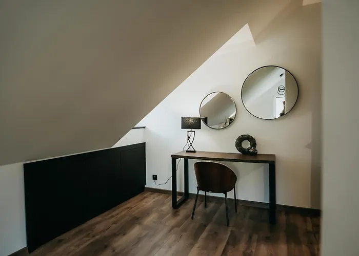 Aparthotel Castle Lakes - Legnica